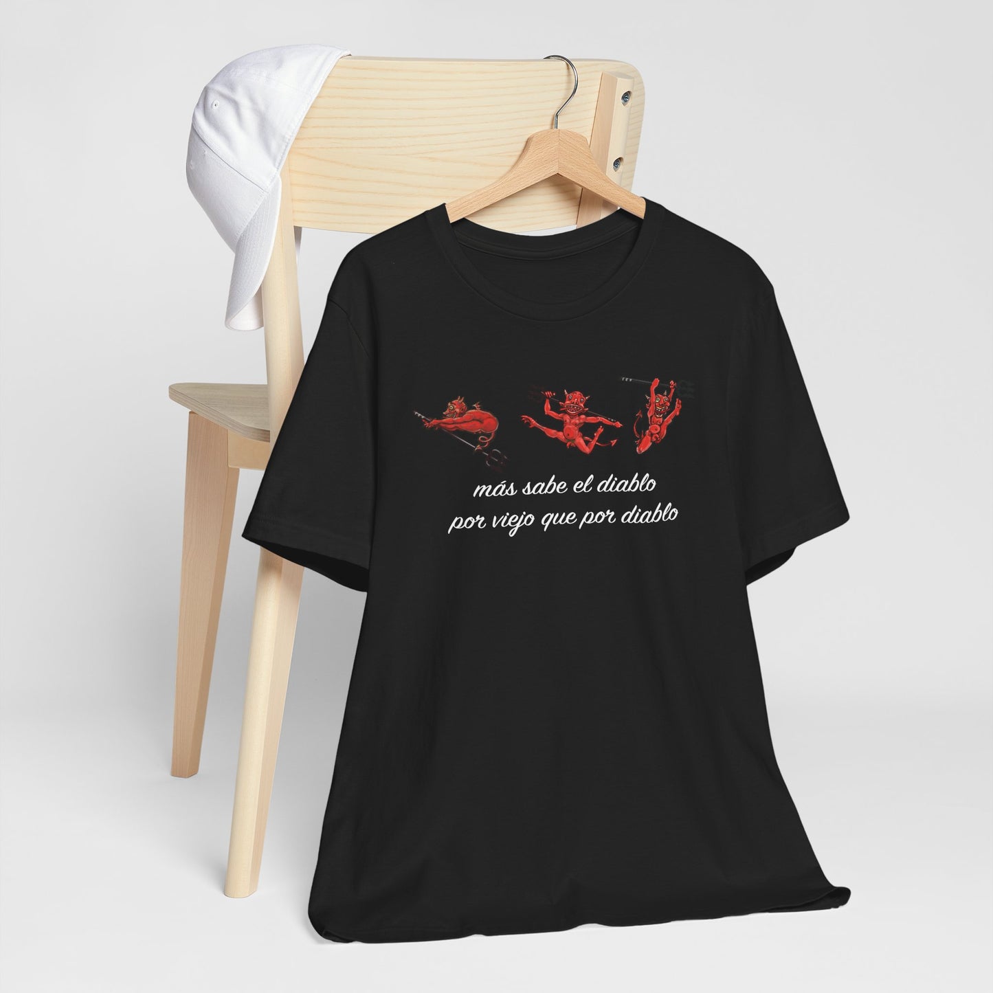 Más Sabe el Diablo Tee 😈🔥