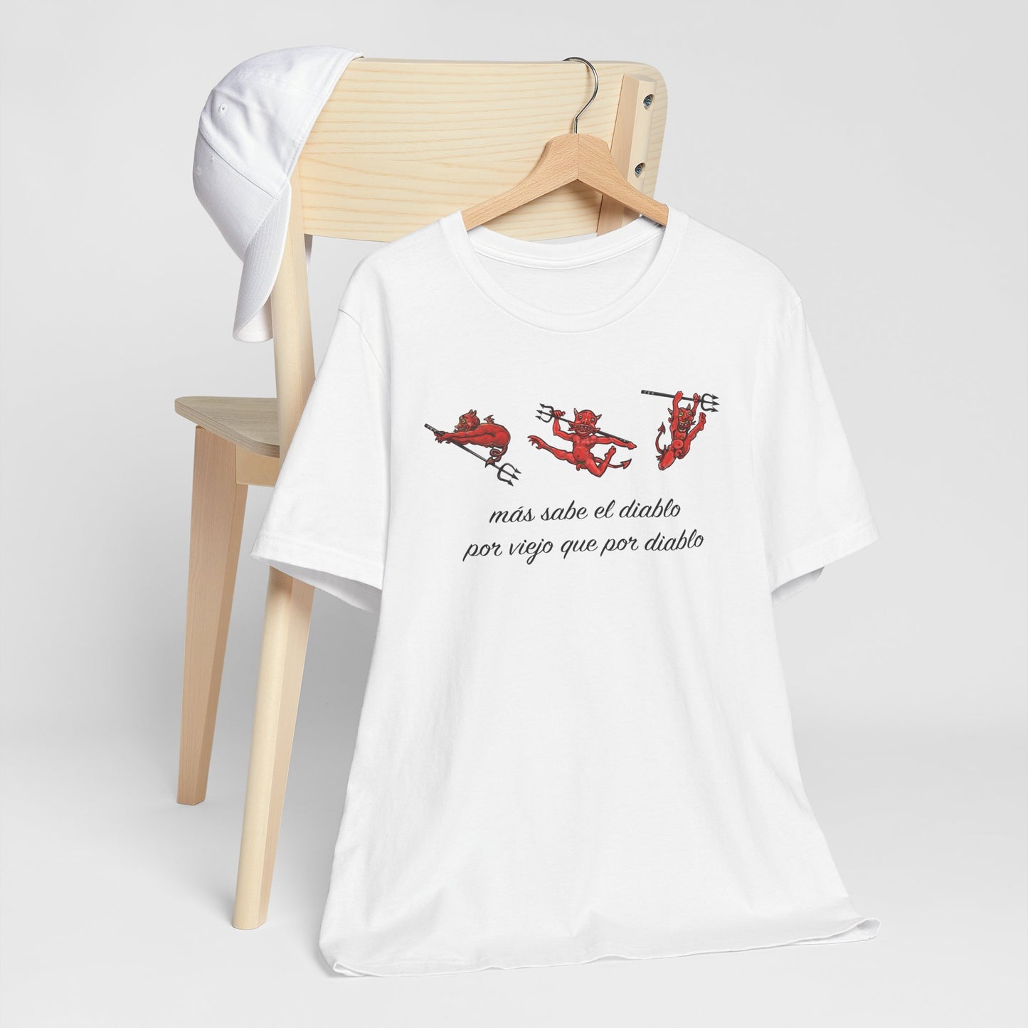 Más Sabe el Diablo Tee 😈🔥